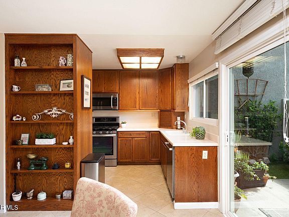 5th image of 494 Serento Cir