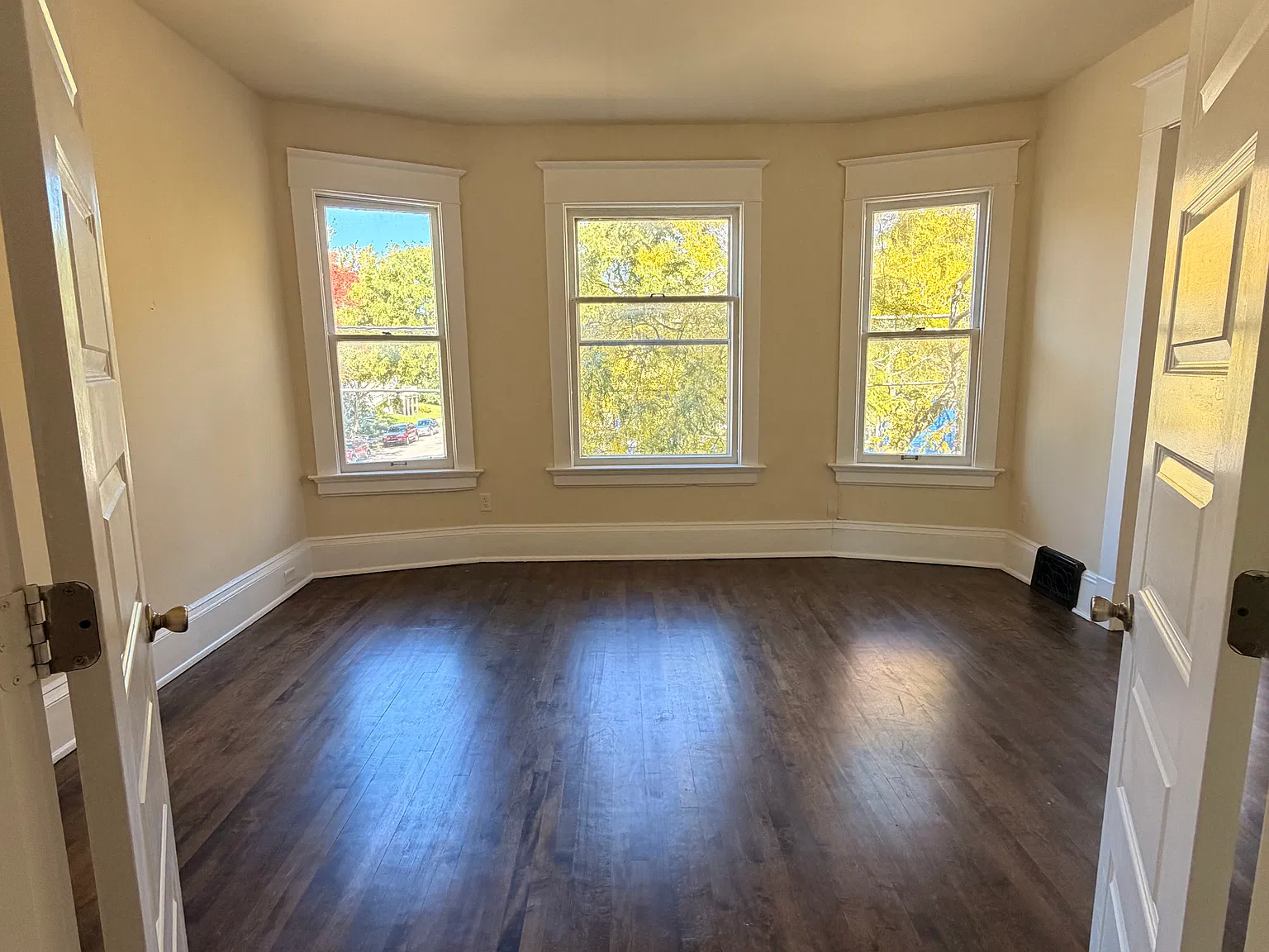 2 bed, 1400 sqft, $1,200 — Photo 2