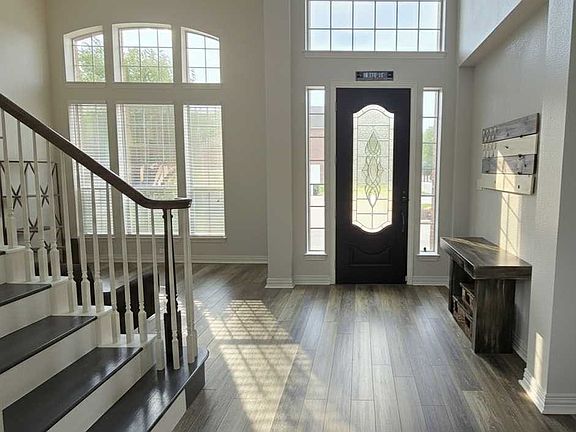 2nd image of 1715 Ranger Dr