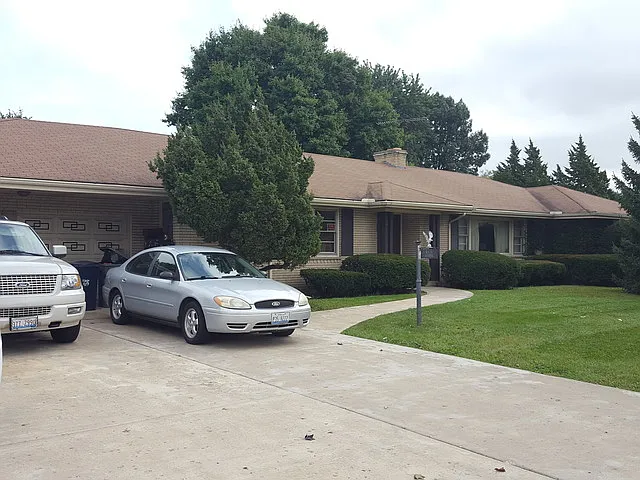 21 S McLean Blvd photo 1
