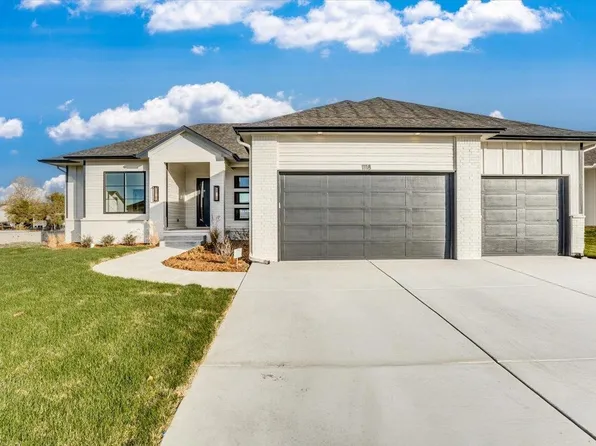 1118 W Lakeway Ct, Andover, KS 67002