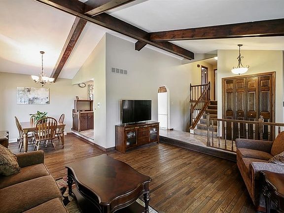 4th image of 9259 W 92nd Pl
