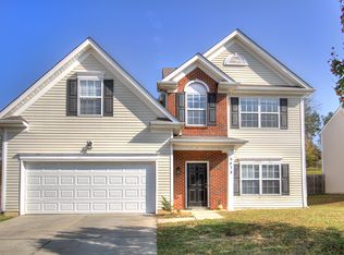 6828 Goldenwillow Dr, Charlotte, NC 28215
