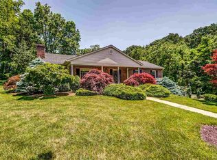 501 Victoria Dr, Staunton, VA 24401