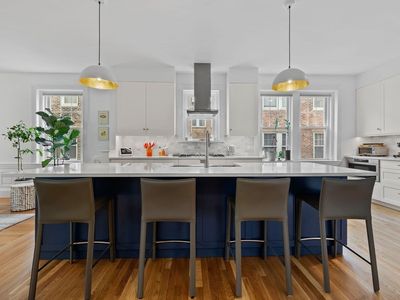 48 Marshal St #C, Brookline, MA, 02446