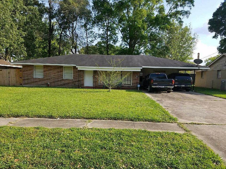 1st image of 8332 N Parkland Dr