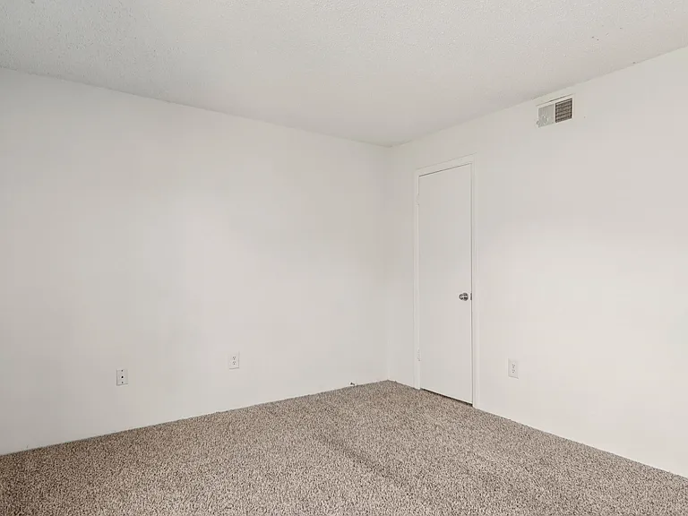 Andover Park Apartments — Photo 21