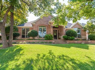 10 Forest Dr, Mansfield, TX 76063