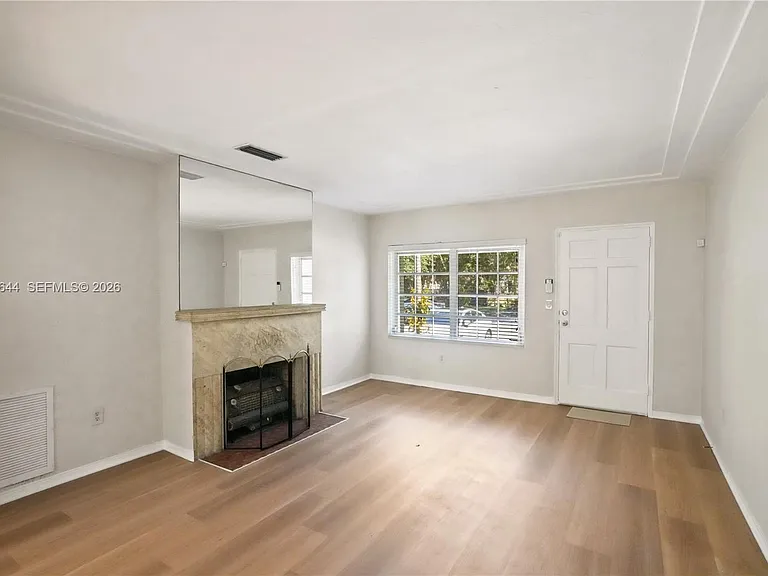 2460 SW 24th St — Photo 9