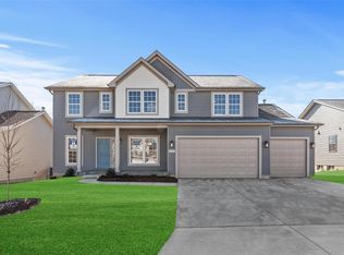 512 Roaring Fork Ct, Saint Peters, MO 63376