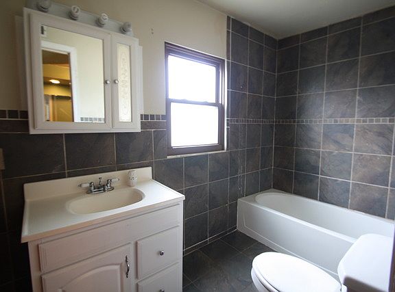 4th image of 2730 Landen Dr