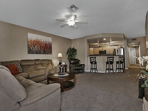 4th image of 15221 N Clubgate Dr Unit 2146