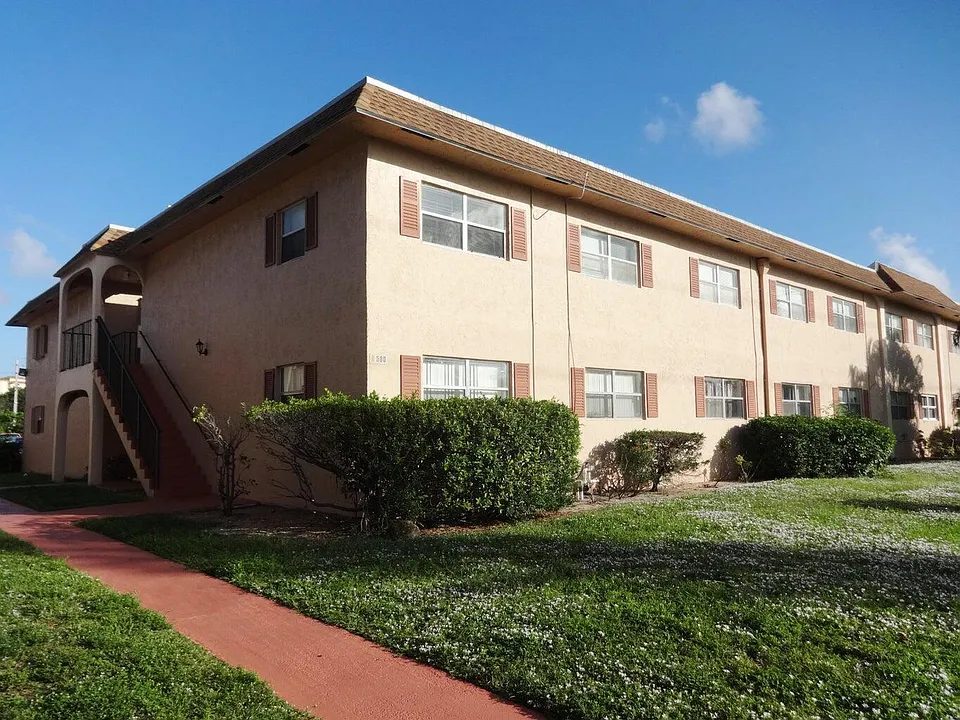 500 SW 2nd Ave #2190