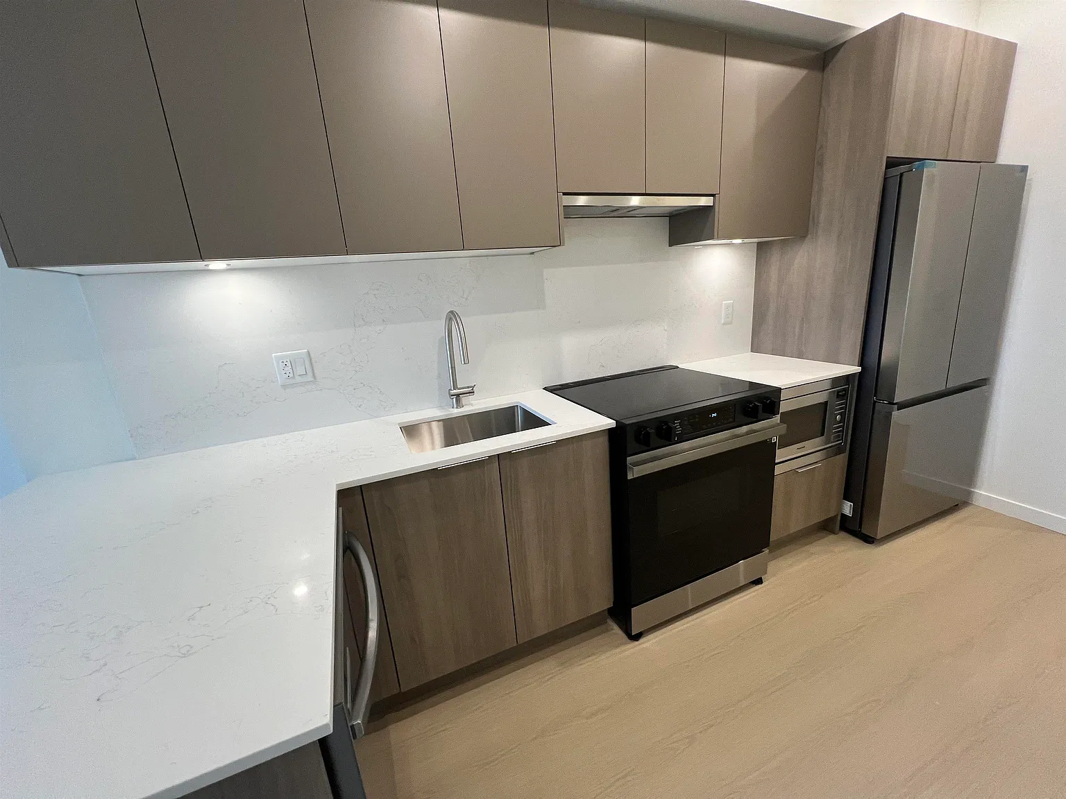 1 bed, 488 sqft, $1,900 — Photo 3