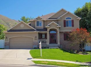 551 S Glynhill Ct, Farmington, UT 84025