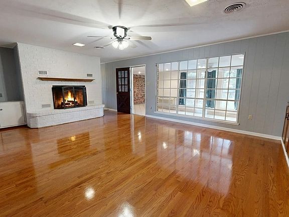 4th image of 307 S Texas St