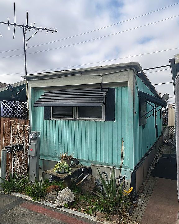 1st image of 9113 Rosecrans Ave