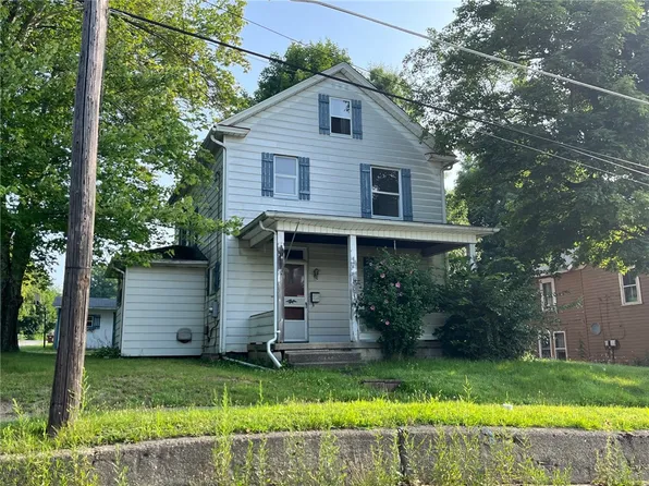 403 E Beaver St, Mercer, PA 16137