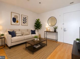 1100 Vine St APT 415, Philadelphia, PA 19107