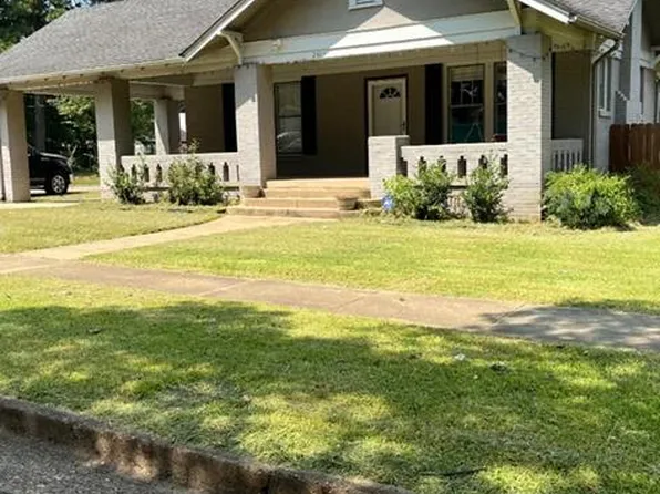 2403 Magnolia St, Texarkana, TX 75503