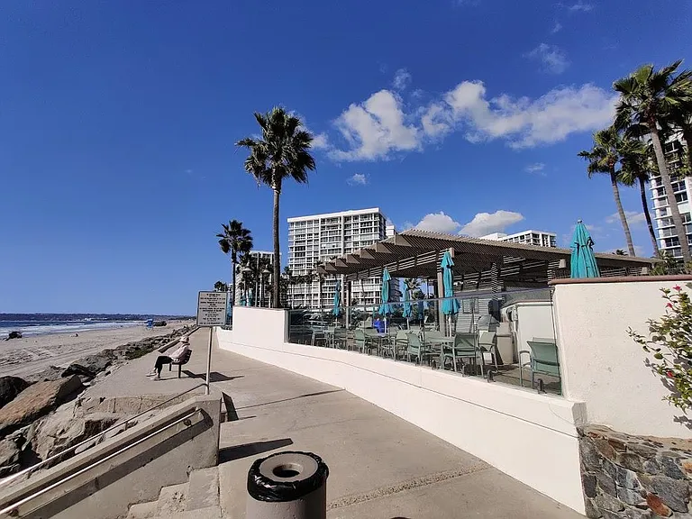 Beach and one of the barbeques of the Coronado Shores community
