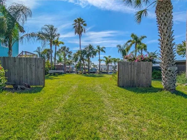 4493 Neptune Dr, Hernando Beach, FL 34607