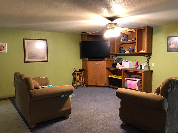 3rd image of 733 N Avery Ave