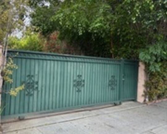 4th image of 645 N McCadden Pl