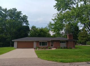 29650 Minglewood Ln, Farmington Hills, MI 48334