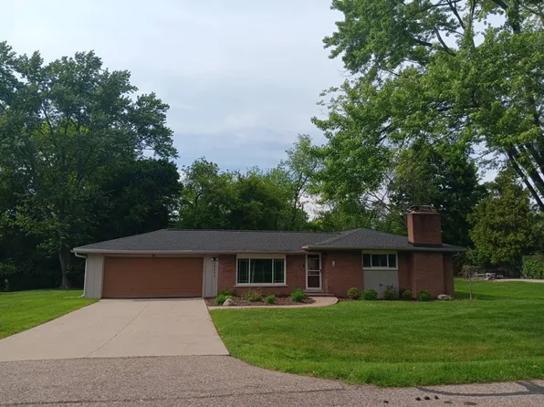 29650 Minglewood Ln, Farmington Hills, MI 48334
