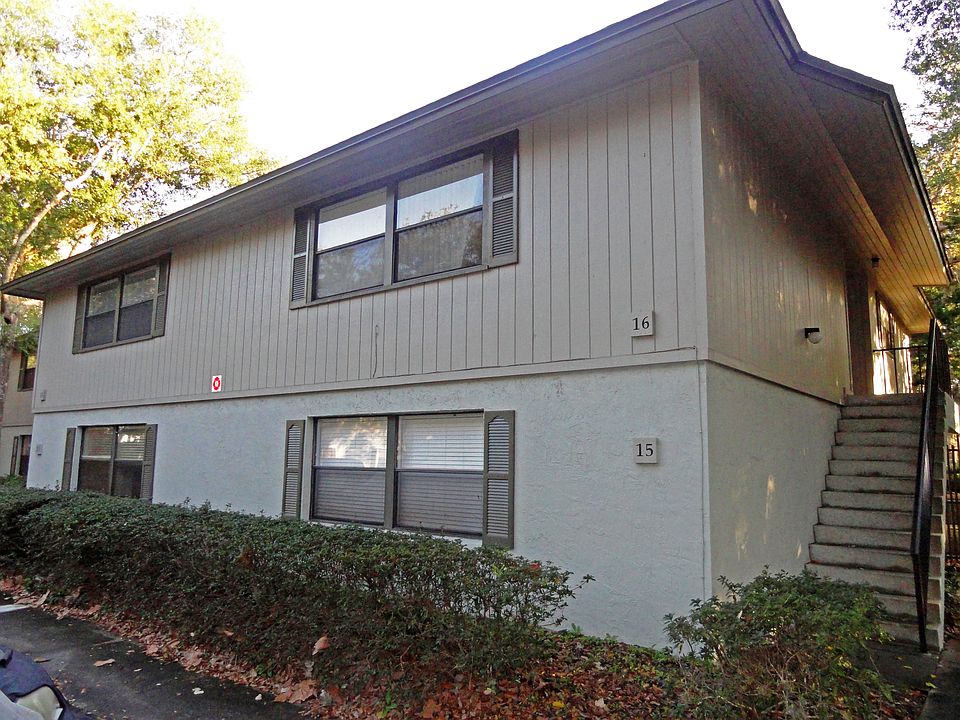 1st image of 15 Castania Ct