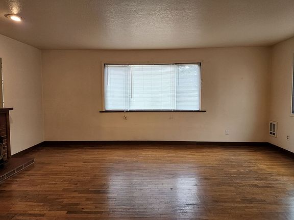 3rd image of 6117 Community Pl SW #A