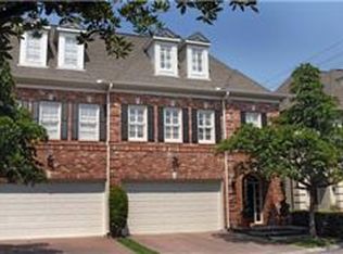 4112 N Boulevard Park, Houston, TX 77098
