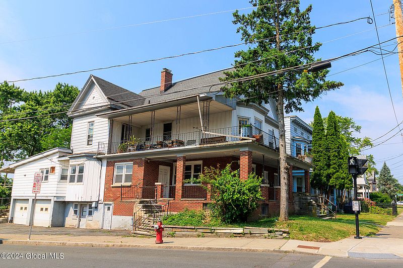 3rd image of 370 Second Avenue