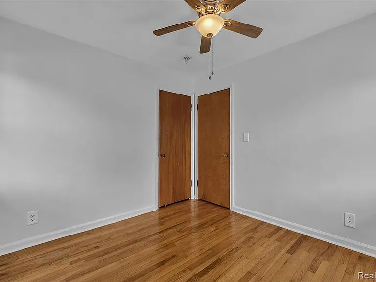 4918 Ainsley Ave — Photo 27
