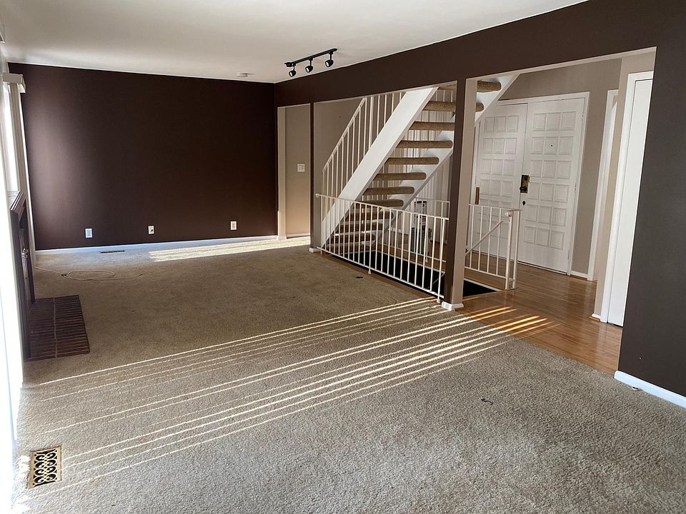 3051 Lindenwood Dr 111, Dearborn, MI 48120 Zillow