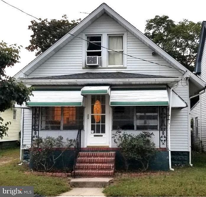 1st image of 106 N 7th St