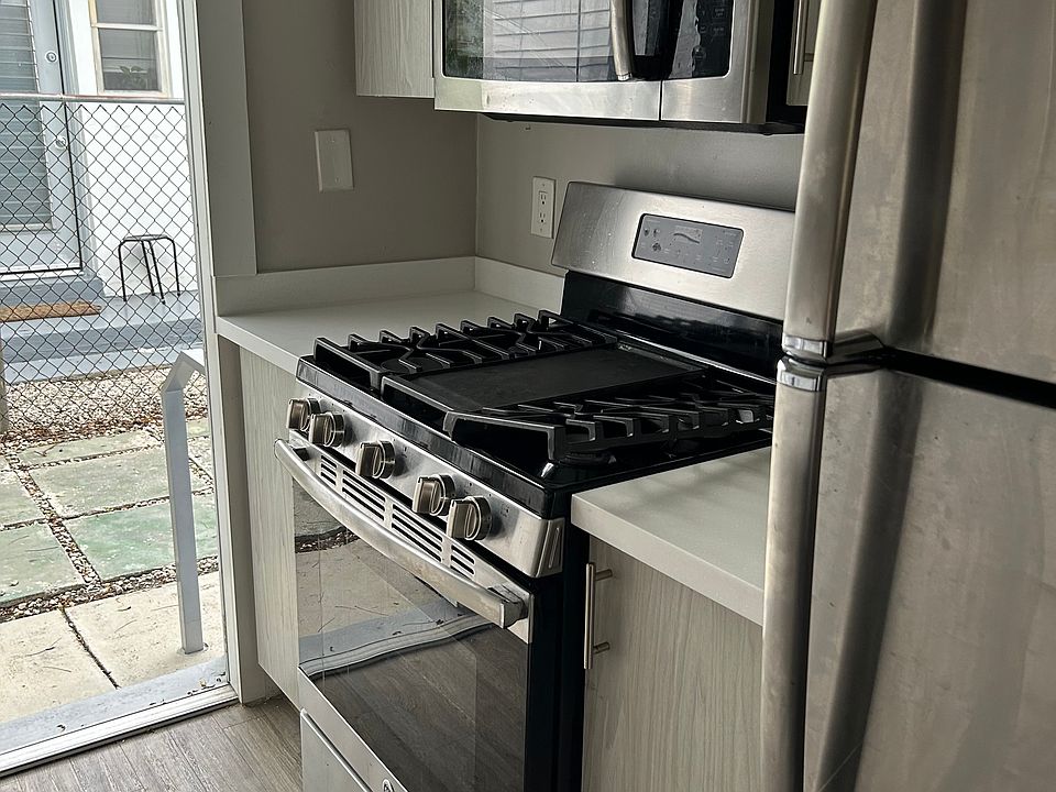 1st image of 333 84th St APT 6