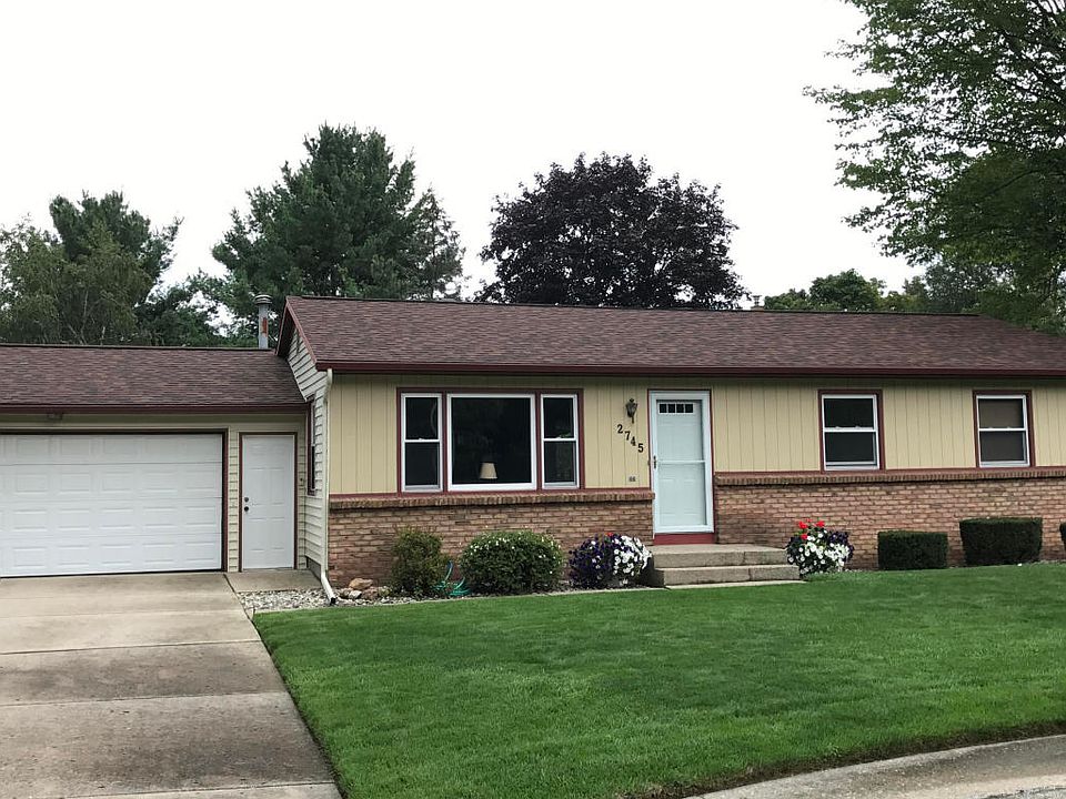1st image of 2745 Danube Ln NE