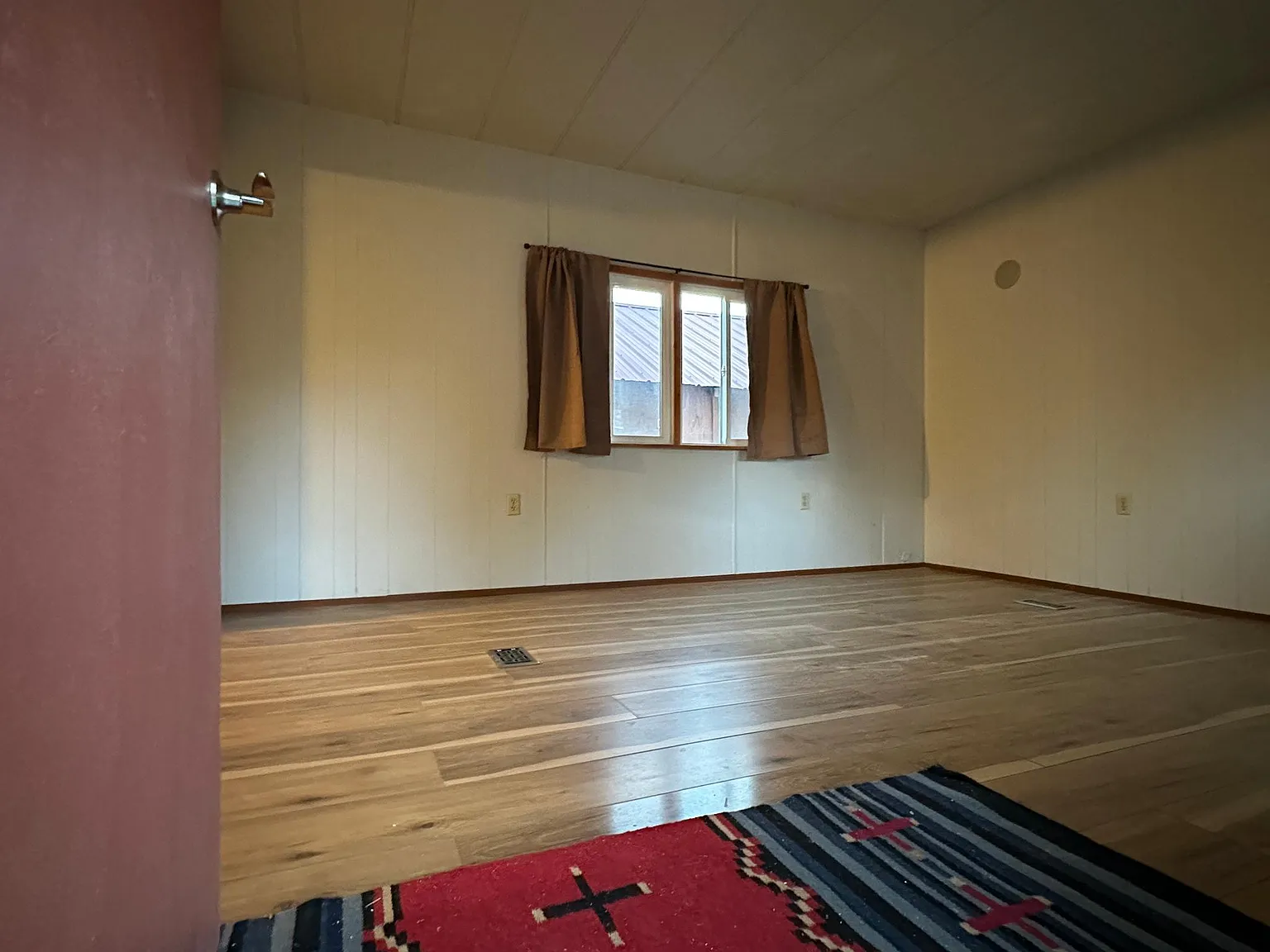 2 bed, 720 sqft, $1,200 — Photo 2