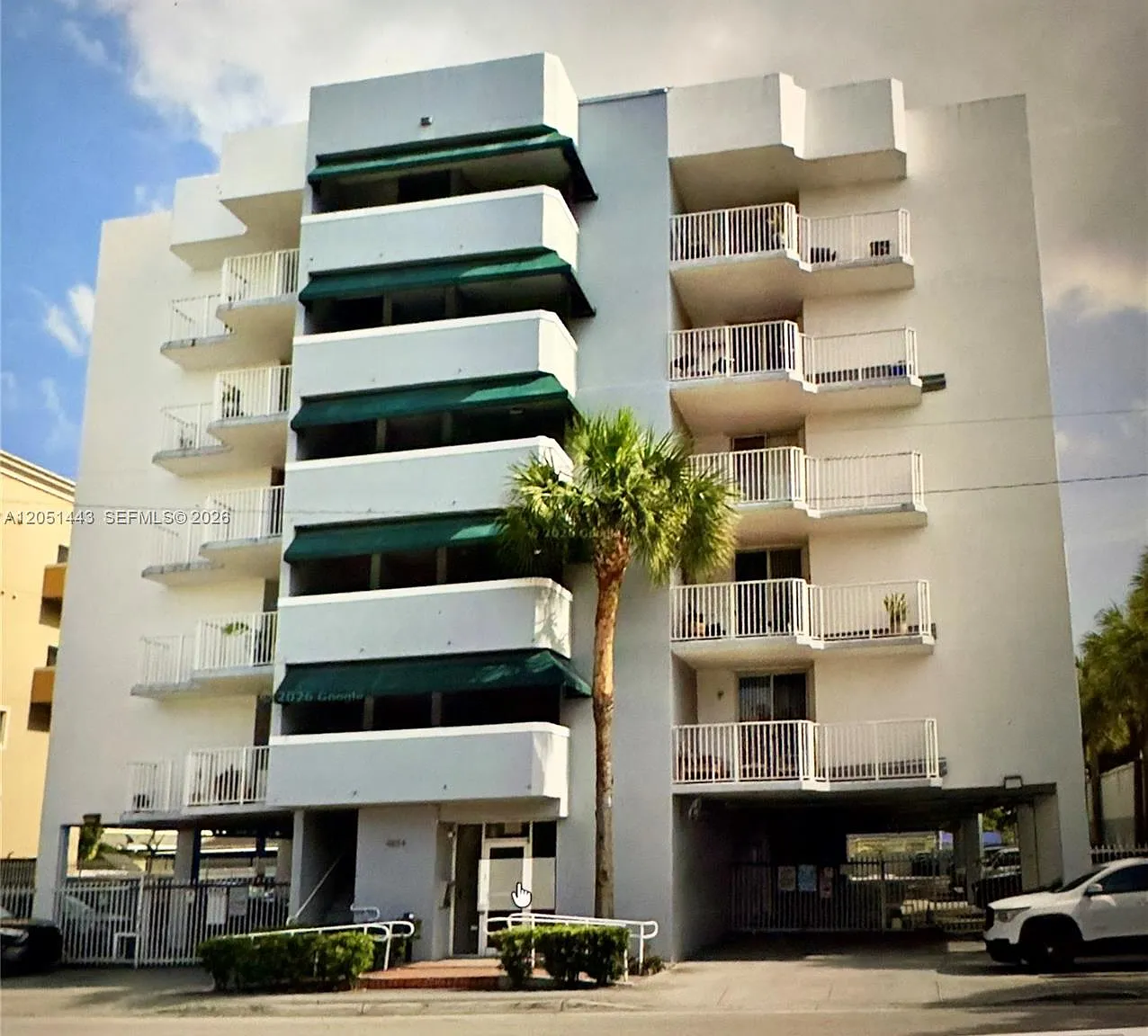 Vista Lake Condo — Photo 1