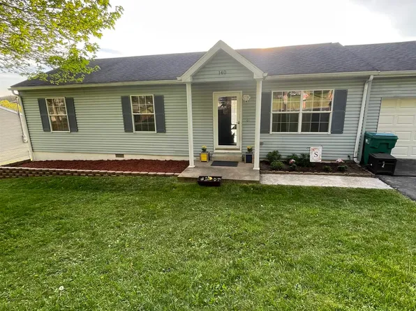 140 Stratford Dr, Bridgeport, WV 26330