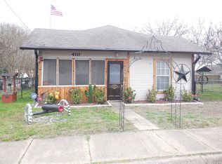 410 S Elm St, Kemp, TX 75143
