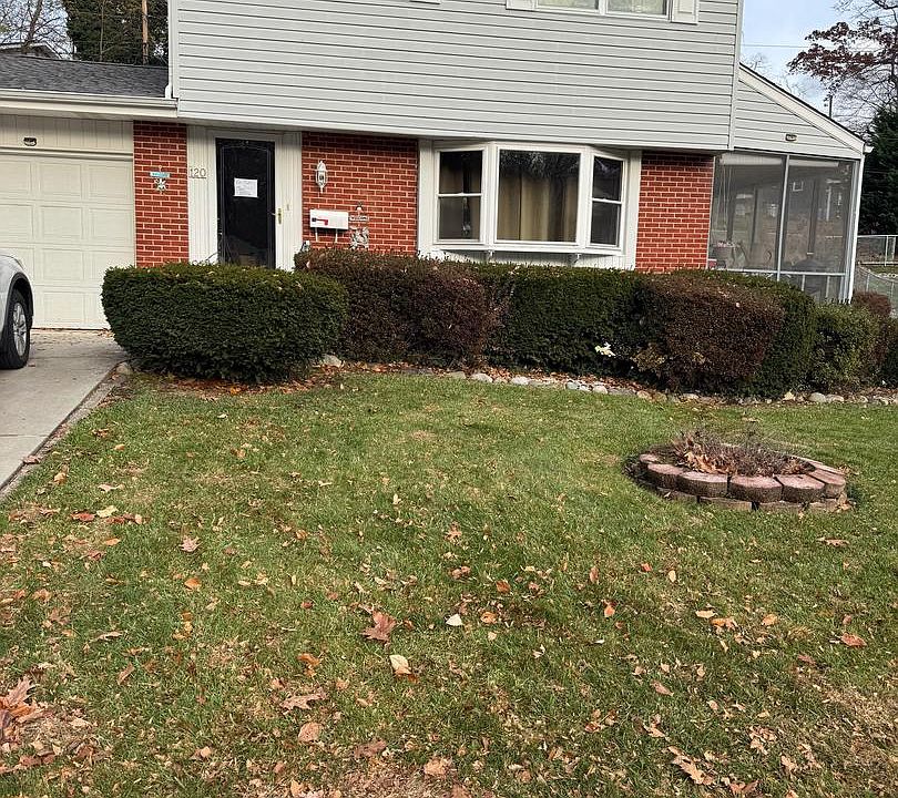 1st image of 120 Hilldale Ct