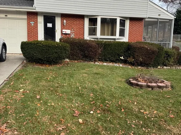 120 Hilldale Ct, Claymont, DE 19703