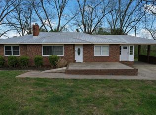 6082 Franklin Goldmine Rd, Cumming, GA 30028