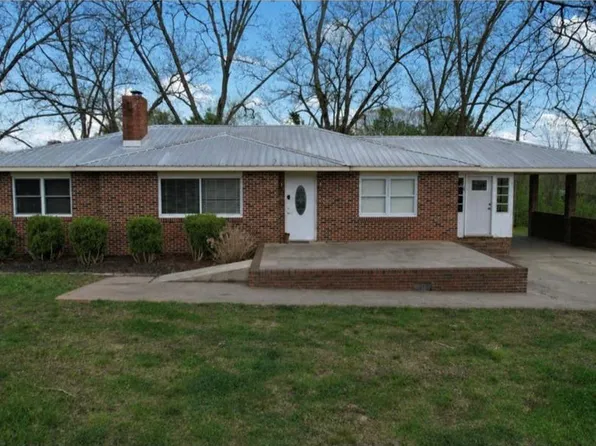 6082 Franklin Goldmine Rd, Cumming, GA 30028