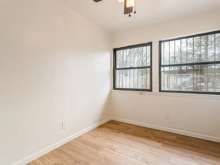 157 Sunset Pl SW — Photo 5