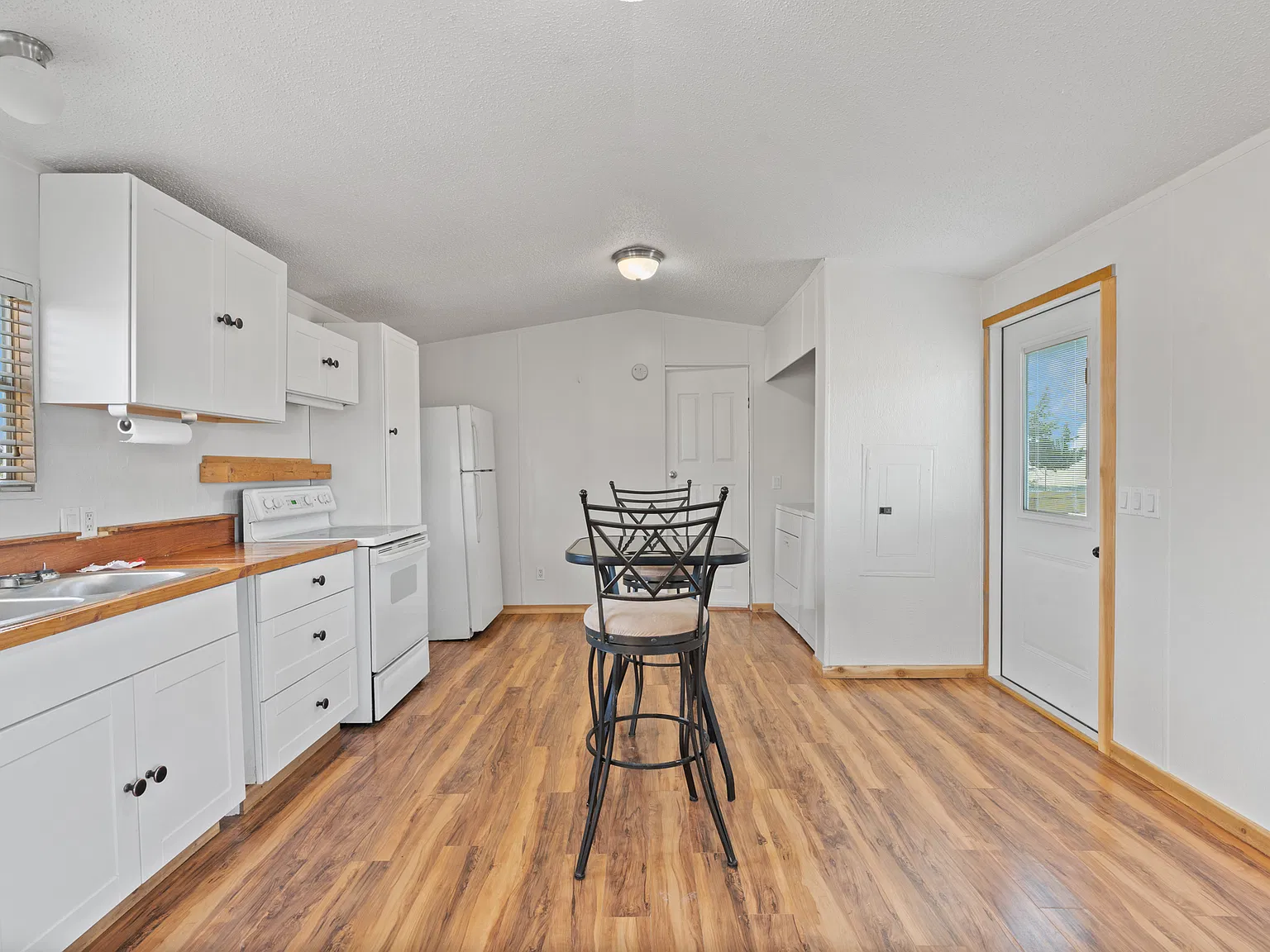 2 bed, 924 sqft, $1,250 — Photo 4
