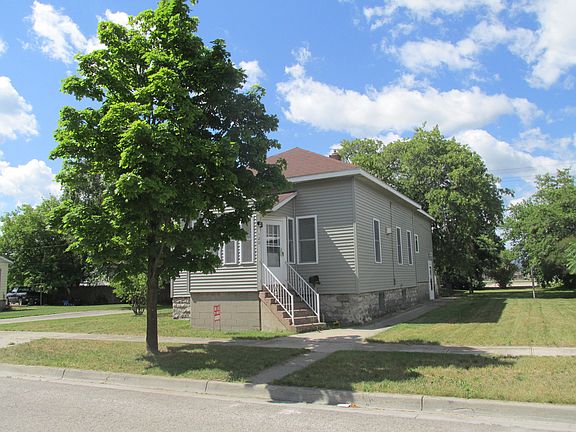 2nd image of 120 E Lake St